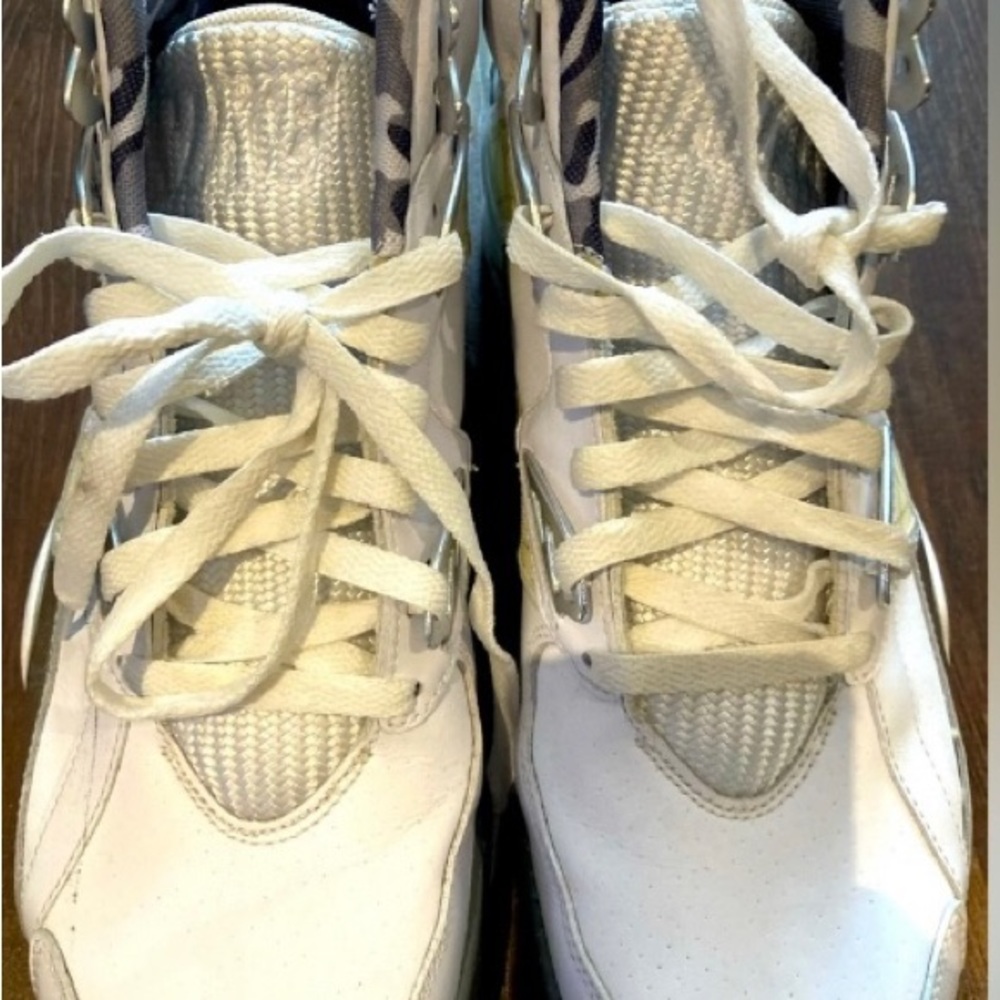 Nike shoes size 12 - worn and doesn’t come with box